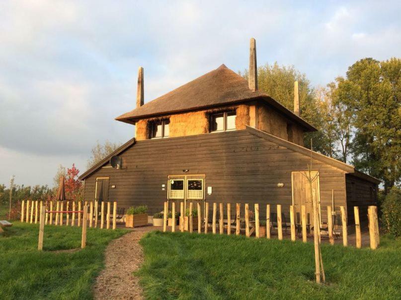 De Steltenberg In De Betuwe Zoelen Bagian luar foto